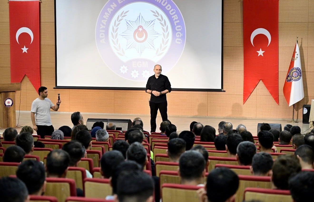 adiyaman-da-emniyet-personeline-moral-ve-motivasyon-semineri
