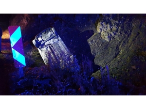 Kastamonu’da Ilgaz Dağı Geçidinde Otomobil Dereye Uçtu: 2 Yaralı