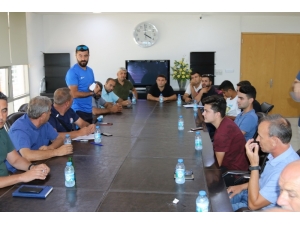 Akhisar Nostalji Futbol Turnuvası 21 Ağustos’ta Başlıyor