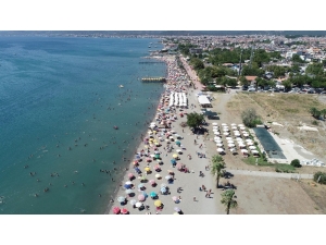 Yerli Ve Yabancı Turistler Balıkesir Sahillerinden Vazgeçemiyor