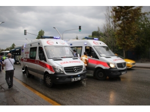 Başkentte Otobüs Kazası: 8 Yaralı