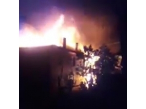 Bolu’da 2 Ev Alev Alev Yandı