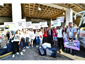 Otobüsten İnen Öğrenciler Şaşkınlıklarını Gizleyemedi
