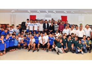 Amatör Spor Kulüplerine Osmangazi Desteği