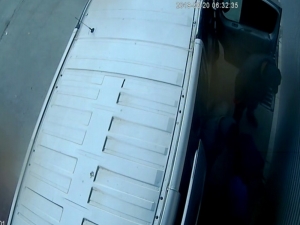 Komşusunun Dükkanını Soygunculardan Böyle Kurtardı