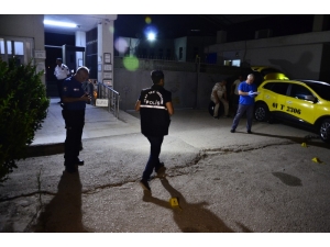 Adana’da Silahlı Saldırıya Uğrayan 2 Kişi Yaralandı