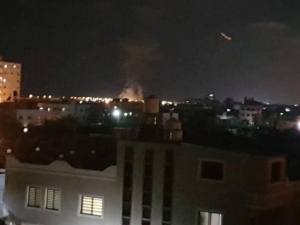 İsrail Uçakları Gazze’de Hamas’a Ait Bir Mevziyi Vurdu