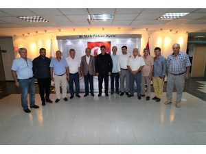 Başkanlar İstişarede Bulundu Hanımları Üzüm Kesimine Katıldı