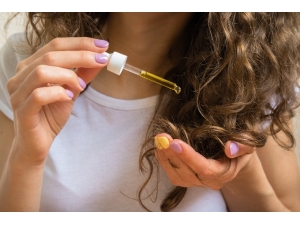 Yazın Yıpratıcı Etkileri İçin Susam Ve Argan Yağı