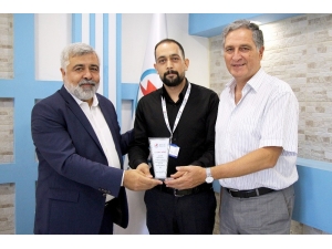 Dicle Elektrik’ten Başarılı Müşteri Temsilcisine Plaket