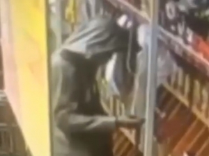 Rus Psikopat Marketteki Şekerlemelerin İçine Fare Zehri Attı