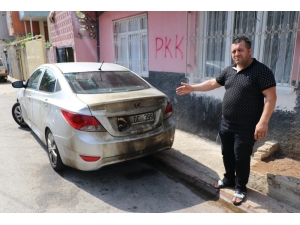 Kayyum Atamasına Destek Verip Şehitleri Andı, Otomobili Kundaklandı