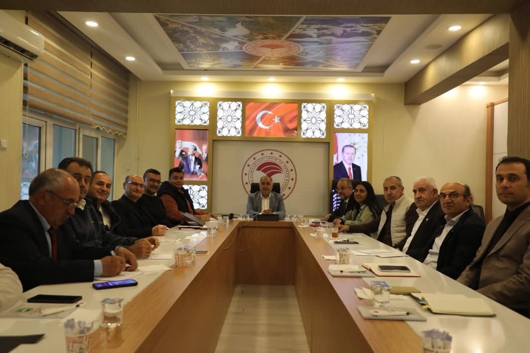 elazig-da-meyvecilik-sektoru-masaya-yatirildi