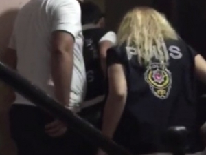 Sakarya Polisi, 104 Kişiyi Dolandıran Şüphelileri Denizli’de Yakaladı