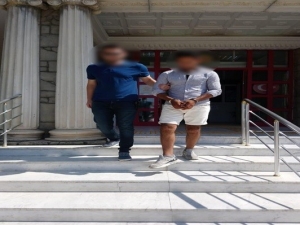 Çalıntı Motosikletle Uyuşturucu Servisi Yaparken Yakalandı