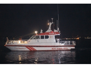 Beşiktaş’ta Denize Atlayan İki Kişiden Biri Kayboldu