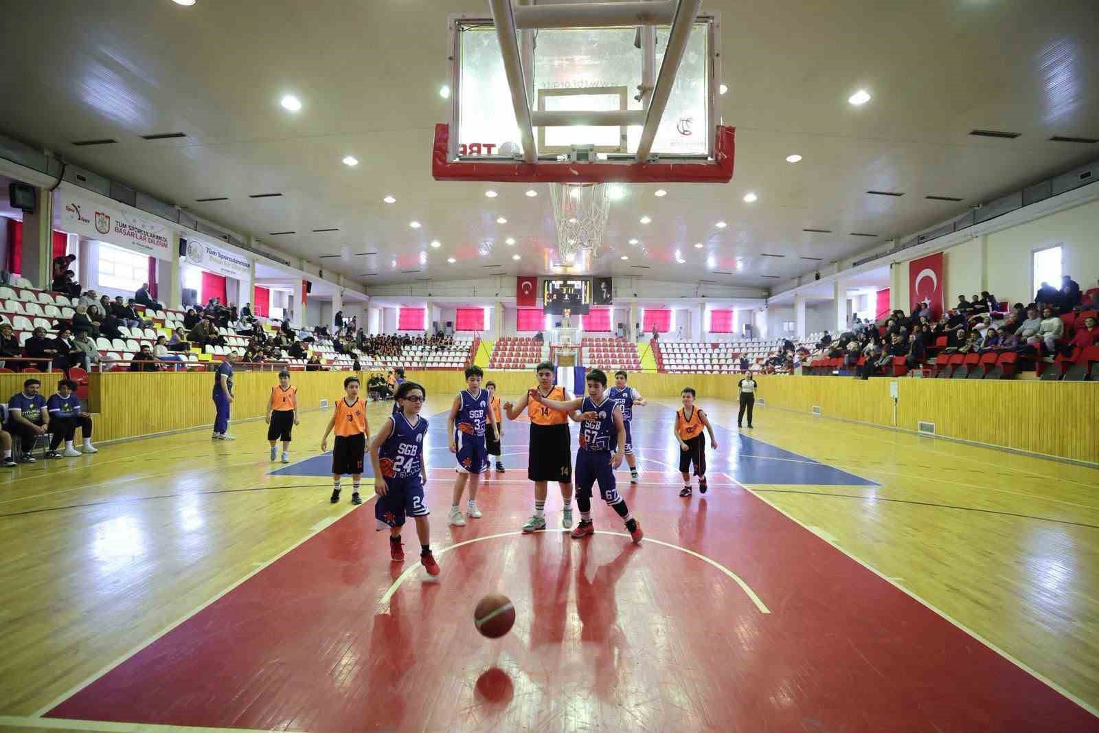 sivas-gucu-belediyespor-dan-4-kategoride-4-derece