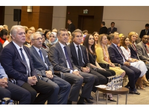 Öğretmenlere Yönelik ‘Eğitimde İnovasyon İçin Tasarım Odaklı Düşünme’ Programı Tanıtıldı