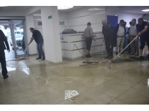 Ünye’yi Sel Vurdu