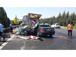 Otomobil Su Tankerine Çarptı: 1 Yaralı