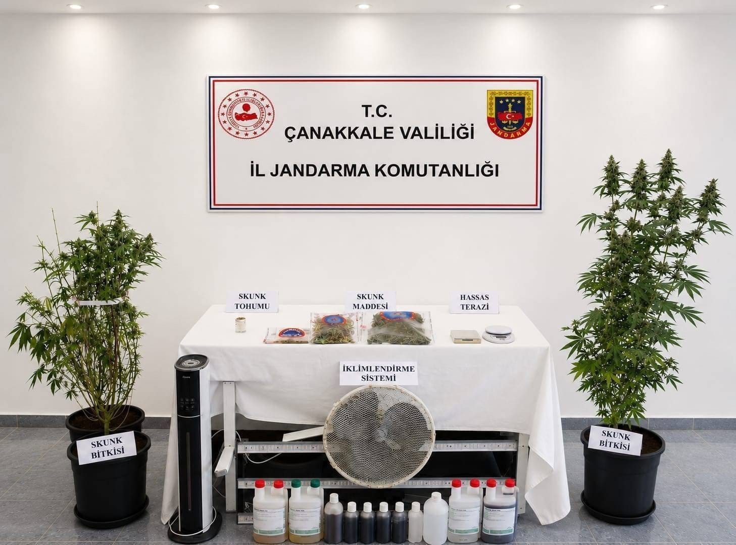 canakkale-de-jandarmadan-uyusturucu-operasyonu-68-gozalti