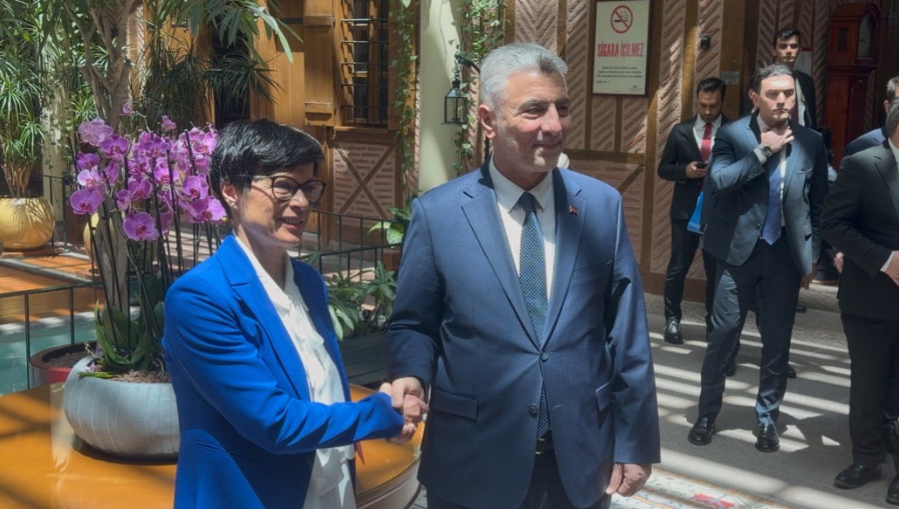 bakan-bolat-ab-genisleme-komiseri-marta-kos-ile-gorustu
