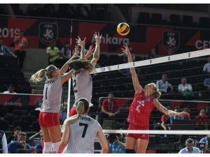 2019 Kadınlar Voleybol Avrupa Şampiyonası A Grubu: Fransa: 3 - Bulgaristan: 2