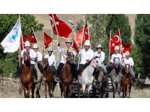 ‘Ata Yurdundan Anayurduna Kırgız Kardeşler Van’da Buluştu