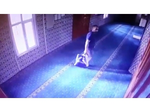 Kartal’da Camilere Dadanan Hırsız Kamerada