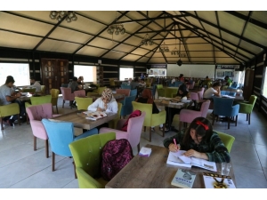 Eyyübiye’de Gençlik Merkezleri İlgi Görüyor