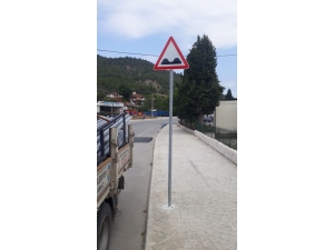 Taraklı’da Trafik Tabela Montajları Tamamlandı