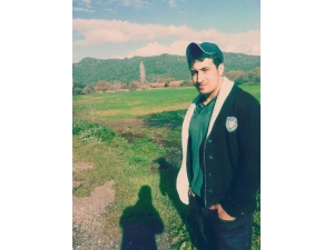 Anormalleşen Kedi, Kuduz Çıktı