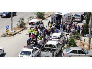 Motosikletler Kafa Kafaya Çarpıştı: 2 Yaralı