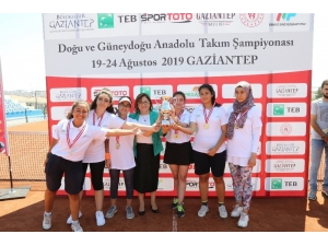 Erkeklerde Gaziantep Tenis İhtisas Kulübü Birinci Oldu