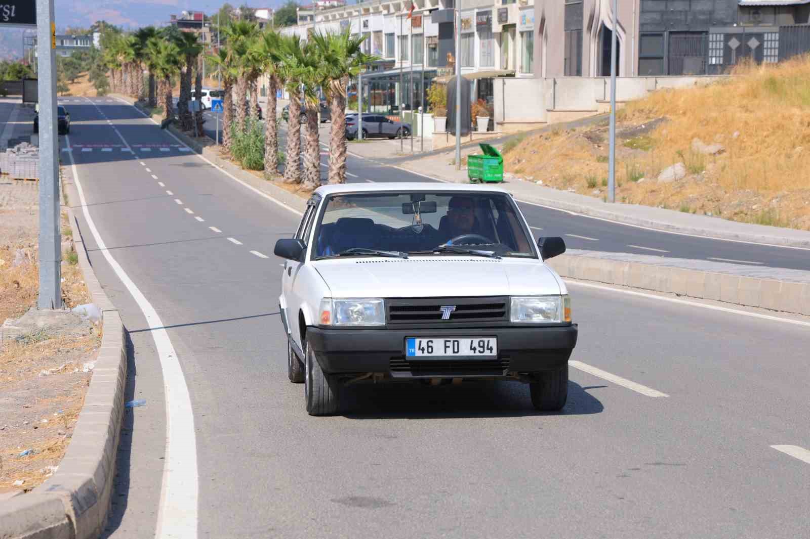 sanayide-80-bin-tl-fiyat-aldi-otomobilini-10-bin-tl-ye-kendi-boyadi