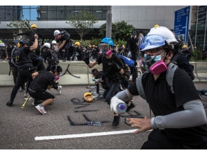 Hong Konglu Protestocular: “Ya İstiklal Ya Ölüm”
