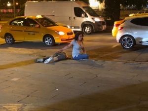 Sokak Ortasındaki Tartışma Kanlı Bitti... Defalarca Bıçaklayıp, Darp Edip Kaçtılar