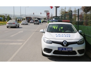 Hız Yapan 265 Sürücüye Ceza Yağdı