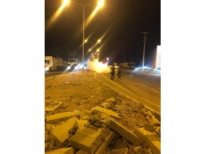 Nusaybin’de Yanan Otomobile Toma İle Müdahale