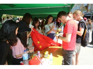 Gönüllüler Esnafa İngilizce Öğretecek