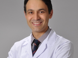 Şeker Hastalığına Bağlı Kapanan Gözü 35 Yıl Sonra Açıldı