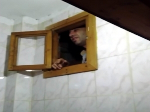 Aranan Şahıs Tuvaletin Havalandırma Boşluğunda Yakalandı