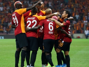 Galatasaray Evindeki Yenilmezliğini 37’e Çıkardı