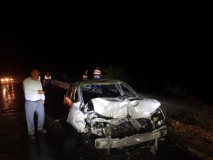 Çapa Motoruyla Çarpışan Otomobil Cayır Cayır Yandı