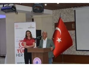 Yurt Dışında Yaşayan Türk Çocuklarına Türkçe Öğretimi Eğitici Eğitimi Kursu Sona Erdi