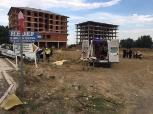 Futbol Kursuna Götürdüğü Oğlu Kazada Hayatını Kaybetti