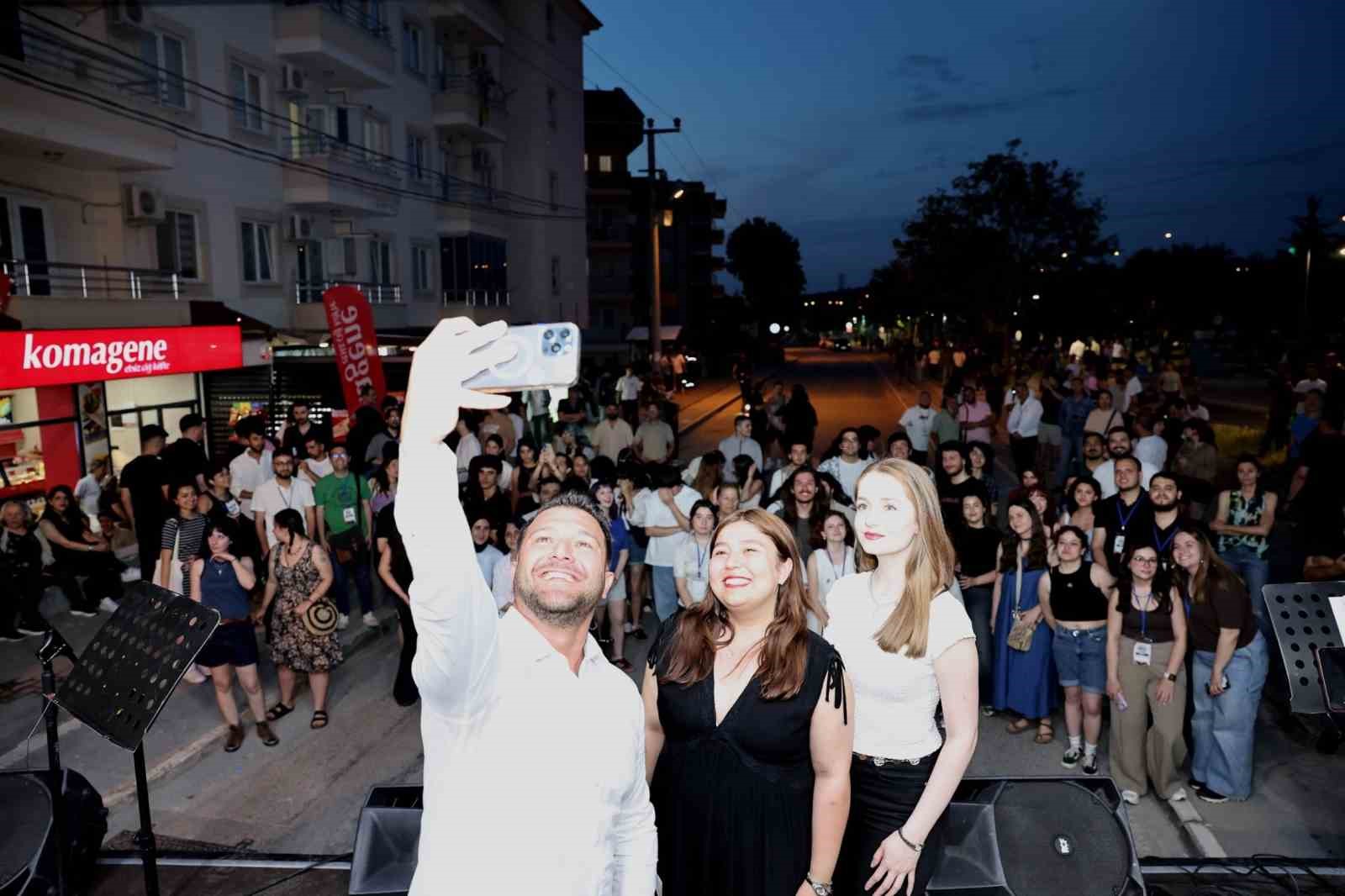nilufer-de-genclik-festivali-coskusu