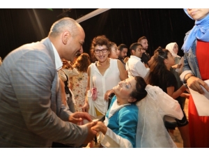 Başkan Söğüt, Engelli Bireylerin Gecesine Katıldı