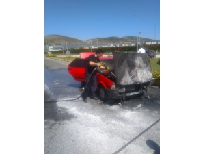 Bozüyük’te Otomobil Yangını