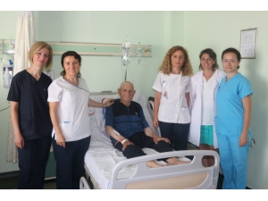 600 Kiloluk Dananın Altında Kalarak Kaburgaları Kırılan Adam Taburcu Edildi